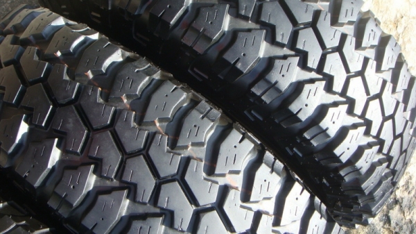 ขายยางMud หน้าแคบ 33นิ้ว ขอบ16 255 85 r16 สวยๆ