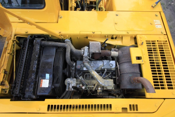 ขายรถแบคโฮ KOMATSU PC120-6 นำเข้าจากญี่ปุ่น สนใจติดต่อ 086-7757900