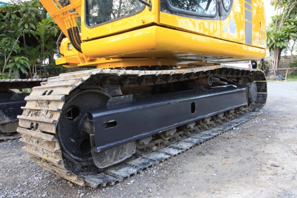 ขายรถแบคโฮ KOMATSU PC120-6 นำเข้าจากญี่ปุ่น สนใจติดต่อ 086-7757900