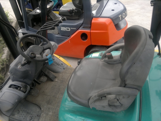 อยากขาย จะล้างสต็อก รถฟอร์คลีฟท์ KOMATSU FG30T-16 / 490 ชม. เสา3 เมตร 3.0ตันติดแก๊ส งาสไล้ด์ได้ ออโต้ ปี2007 รถนอกนำเข้า ติดต่อมานะ 085-9049669