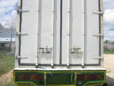 ขายหกล้อ 3H 195 แรง ตู้สิบบานไม่มีเสากลางยาว 7.2 เมตร สภาพพร้อมใช้ โทร 088-4501277