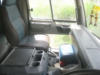 ขายหกล้อ 3H 195 แรง ตู้สิบบานไม่มีเสากลางยาว 7.2 เมตร สภาพพร้อมใช้ โทร 088-4501277