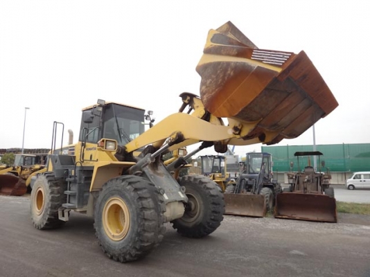 รถตักล้อยาง WA430-5 สภาพสวย อยู่ท่าเรือญี่ปุ่น  กำลังเข้ามาไทยเร็ว ๆ นี้ โทร.081-373-0559