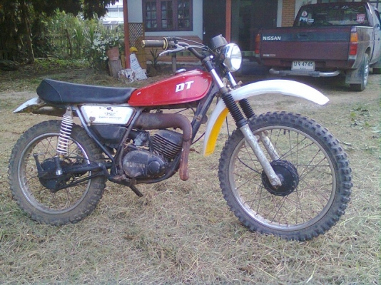 ขายyamaha dt100xสวยๆสภาพตามรูปแห้งๆเครื่องติดวิ่งดี5,800บาท/ลำปาง