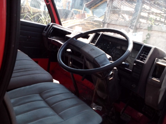 ขายรถบรรทุก4ล้อเครื่องดี คัสซีสวย