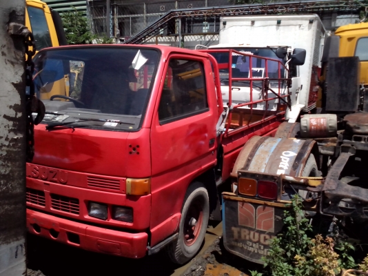 ขายรถบรรทุก4ล้อเครื่องดี คัสซีสวย