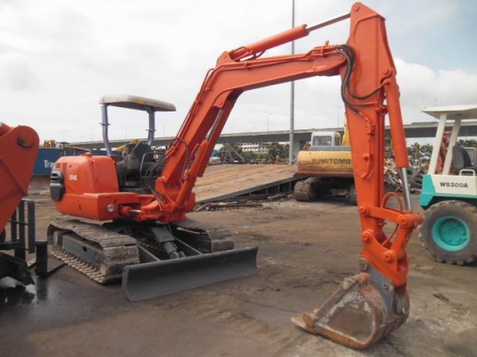 รถแบ็คโฮ ราคาถูก สภาพดีมาก นำเข้า HITACHI EX45 สวย 350,000บาท