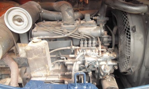 รถแบ็คโฮ ราคาถูก สภาพดีมาก นำเข้า HITACHI EX45 สวย 350,000บาท