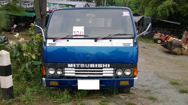 รถบรรทุก 6 ล้อพื้นเรียบ ยี่ห้อ MITSUBISHI 110 แรงม้า
