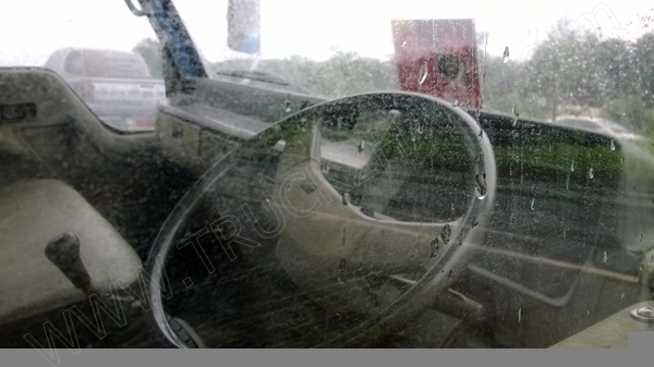 รถบรรทุก 6 ล้อพื้นเรียบ ยี่ห้อ MITSUBISHI 110 แรงม้า