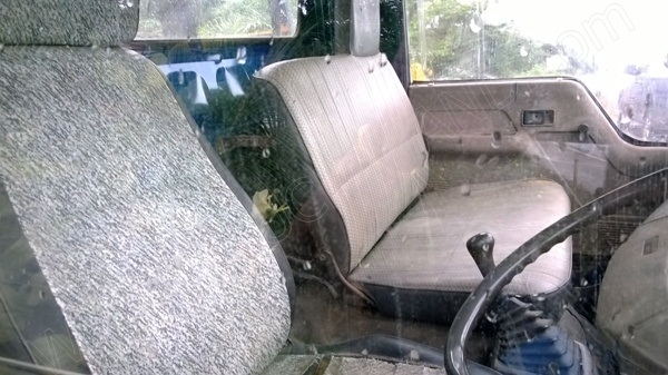 รถบรรทุก 6 ล้อพื้นเรียบ ยี่ห้อ MITSUBISHI 110 แรงม้า