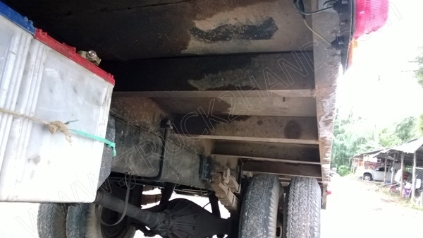 รถบรรทุก 6 ล้อพื้นเรียบ ยี่ห้อ MITSUBISHI 110 แรงม้า