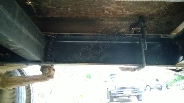 รถบรรทุก 6 ล้อพื้นเรียบ ยี่ห้อ MITSUBISHI 110 แรงม้า