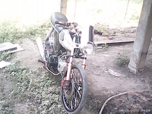 เเลก  อยากได้ c70 ไม่มีทะเบียนก็ได้ครับ ใครมีแลกกับ yl2 เครื่องดรีม บ้างครับรถขี่ได้เลยครับ 8500 บาท สนใจโทร 0913808971