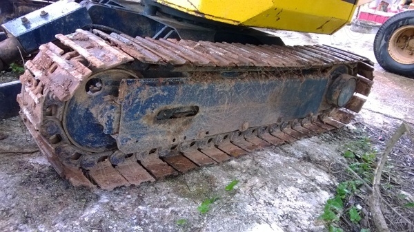 รถแบคโฮ ยี่ห้อ KOMATSU PC28UU