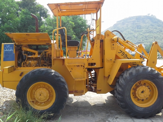 ขายรถตัก ราคาถูก KOBELCO รุ่น : LK300A นำเข้า 550,000 บาท