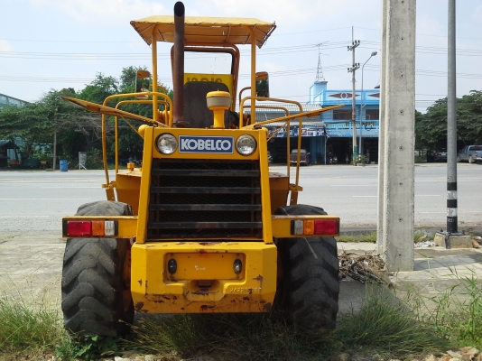 ขายรถตัก ราคาถูก KOBELCO รุ่น : LK300A นำเข้า 550,000 บาท