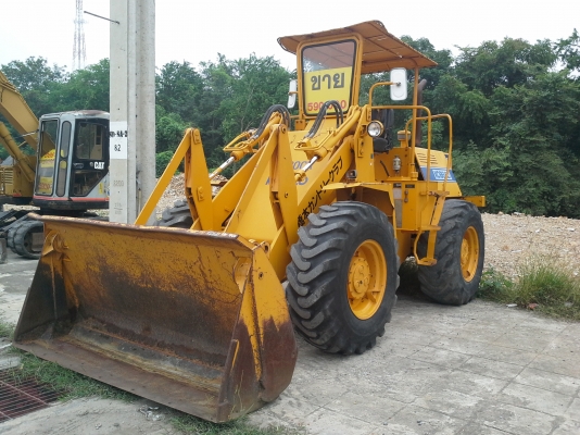 ขายรถตัก ราคาถูก KOBELCO รุ่น : LK300A นำเข้า 550,000 บาท