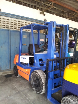 ขายForklift TOYOTA 3FD20 ดีเซล 2J เกียร์ครัชท์  3,0 เมตร ยางตัน พร้อมใช้งาน