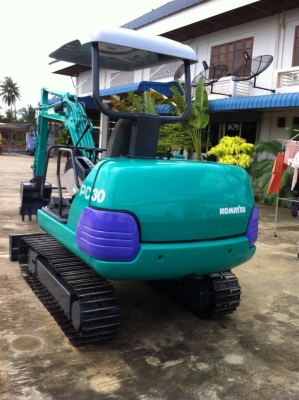รถขุด KOMATSU PC30-7 มือสอง นำเข้าจากญี่ปุ่น ทำสีใหม่ พร้อมใช้งาน
