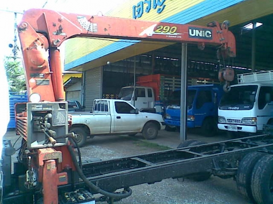 ขายรถบรรทุก6ล้ออีซุซุ NPR 140 แรง ติดเครนยูนิค 2.9ตัน4ปลอก