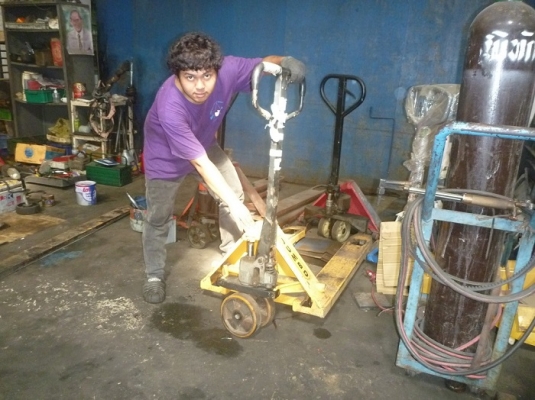 ขาย รถยกลากHAND PALLET TRUCK  แฮนลิฟท์   รับซ่อม อะไหล่