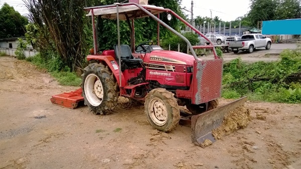 รถไถ ยี่ห้อ NAKANO รุ่น NT350