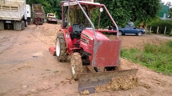 รถไถ ยี่ห้อ NAKANO รุ่น NT350