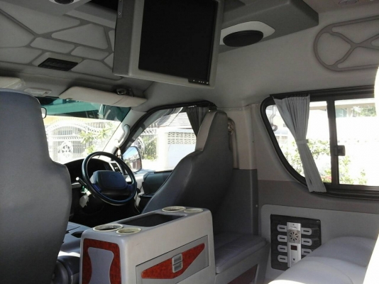 รถตู้โตโยต้าคอมมูเตอร์ ปี2007สีบรอนเงิน แต่งVIP ก๊าซNGV100ลิตร 2ถัง ย้ายแอร์ไมโครบัสด้านท้าย เพิ่มแผงแอร์+พัดลมใต้ท้องรถ จอทีวีหน้า-หลัง พร้อมสายHDMI ต่อกับโน๊ตบุ๊คเล่นคาราโอเกะหรือเปิดหนังจากโน๊ตบุ๊คได้ครับ มีหม้อแปลงไฟบ้านพร้อมครับ ประตูดูดไฟฟ้า เ รถตู้โตโยต้าคอมมูเตอร์ ปี2007สีบรอนเงิน แต่งVIP ก๊าซNGV100ลิตร 2ถัง ย้ายแอร์ไมโครบัสด้านท้าย เพิ่มแผงแอร์+พัดลมใต้ท้องรถ จอทีวีหน้า-หลัง พร้อมสายHDMI ต่อกับโน๊ตบุ๊คเล่นคาราโอเกะหรือเปิดหนังจากโน๊ตบุ๊คได้ครับ มีหม้อแปลงไฟบ้านพร้อมครับ ประตูดูดไฟฟ้า เ