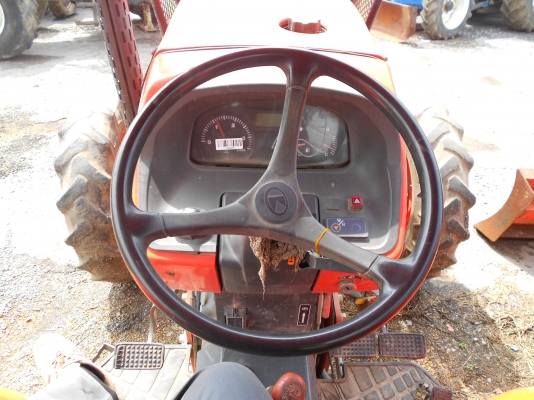 ขายด่วนรถไถ KUBOTA M6040 พร้อมใช้งาน สภาพสวยๆ เครื่องดี