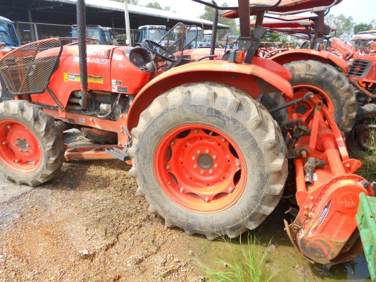 ขายด่วนรถไถ KUBOTA M6040 พร้อมใช้งาน สภาพสวยๆ เครื่องดี