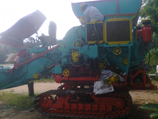 ขายรถเกี่ยวข้าวอุ้มไทยเส็งยนต์ ตอนนี้ซ่อมเสร็จแล้วกำลังทำสี