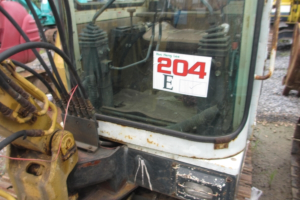 รถขุด YANMAR YB351 เก่านอก มีเก๋ง+ใบมีด