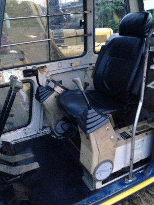 ขายรถ KOBELCO Sk200 มีทะเบียน ไฟฟ้าครบ