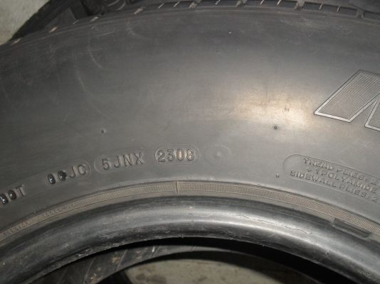 ยาง 265/70R16 ปี08 สวยๆ 4 เส้น ราคาพิเศษ 2250 บาท