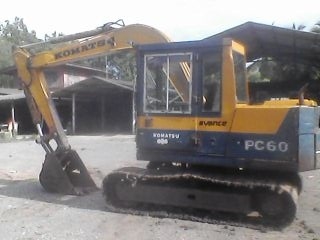 ขาย KOMATSU PC60-3 รถสวยพร้อมใช้งาน ใส่ปั้มเหล็ก NABCO แรงไม่ตกทำงานได้ดีเยี่ยม  ราคาต่อรองได้