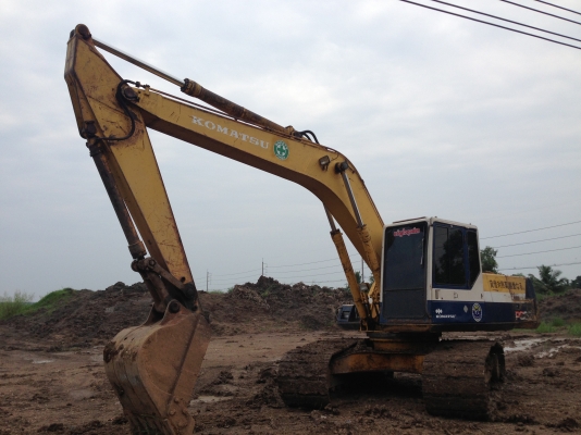 ขาย KOMATSU PC200-5 คอนโทรนสั้น ซีเรียลสูง ตัวเดินจีบ สภาพสวยจริง เดิมจริง ครับคันนี้ สนใจติดต่อโดยตรง 081-4283210