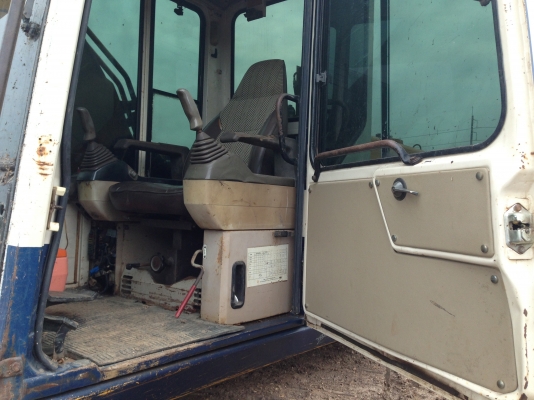 ขาย KOMATSU PC200-5 คอนโทรนสั้น ซีเรียลสูง ตัวเดินจีบ สภาพสวยจริง เดิมจริง ครับคันนี้ สนใจติดต่อโดยตรง 081-4283210 ขาย KOMATSU PC200-5 คอนโทรนสั้น ซีเรียลสูง ตัวเดินจีบ สภาพสวยจริง เดิมจริง ครับคันนี้ สนใจติดต่อโดยตรง 081-4283210