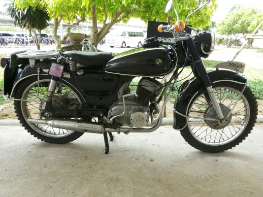 มีคลิปครับ เพิ่งถ่ายวันนี้ __ปรับไปราคาเดิมครับ 25,000 ถ้วนๆ ครับ K125 แต่ง BMW 1960 ท ะ เ บี ย น // สตาร์ทติด_ขีได้_เล่มเขียว_พรบ. 57 //