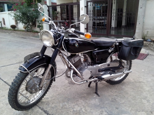 มีคลิปครับ เพิ่งถ่ายวันนี้ __ปรับไปราคาเดิมครับ 25,000 ถ้วนๆ ครับ K125 แต่ง BMW 1960 ท ะ เ บี ย น // สตาร์ทติด_ขีได้_เล่มเขียว_พรบ. 57 //