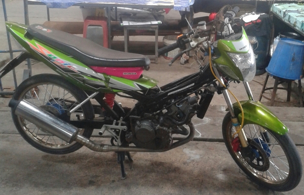 ขายหรือแลก drem คุรุ wave125 (แต่งนะคับ)