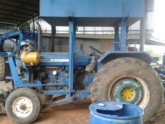 ฝากขาย รถไถฟอร์ด6600 TA เพลาเดียวสภาพสวย มีดันหน้า+หางสามไคเฮงหลี พร้อมใช้งาน ทะเบียนพร้อมโอนครับ