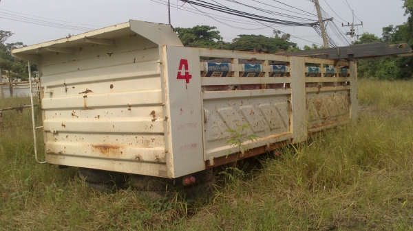 ต้องการขายกระบะดั๊มสามมิตร ครบชุด