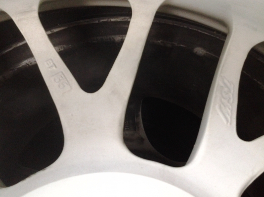 17 กว้าง 8  ขายถูกๆ4วง