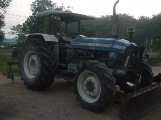 ขายรถไถฟอร์ด6610 2เพลา ปรับราคาใหม่ ขายรถไถฟอร์ด6610 2เพลา ปรับราคาใหม่