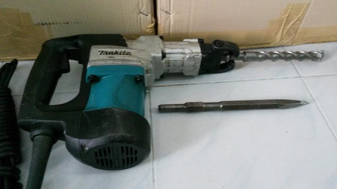 สว่าน และสกัดไฟฟ้ายี่ห้อ มากิต้า hr3530 สภาพดีพร้อมใช้งาน สว่าน และสกัดไฟฟ้ายี่ห้อ มากิต้า hr3530 สภาพดีพร้อมใช้งาน