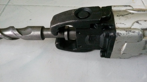 สว่าน และสกัดไฟฟ้ายี่ห้อ มากิต้า hr3530 สภาพดีพร้อมใช้งาน สว่าน และสกัดไฟฟ้ายี่ห้อ มากิต้า hr3530 สภาพดีพร้อมใช้งาน