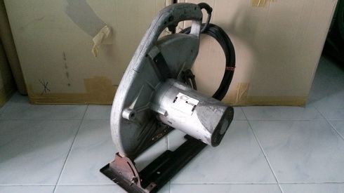 เลื่อยวงเดือนยี่ห้อ makita 5103N