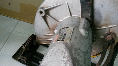 เลื่อยวงเดือนยี่ห้อ makita 5103N