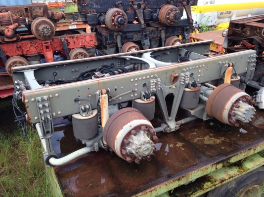 ขายชุดแท่นท้ายถุงลมVolvo